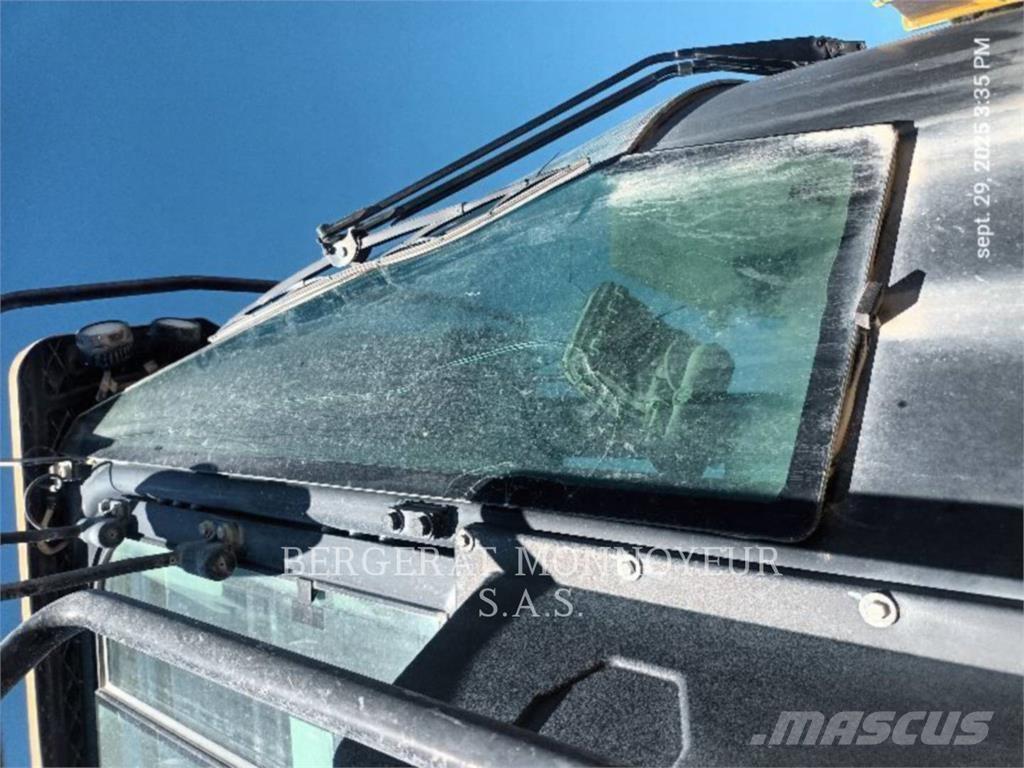 CAT 966M Incarcator pe pneuri