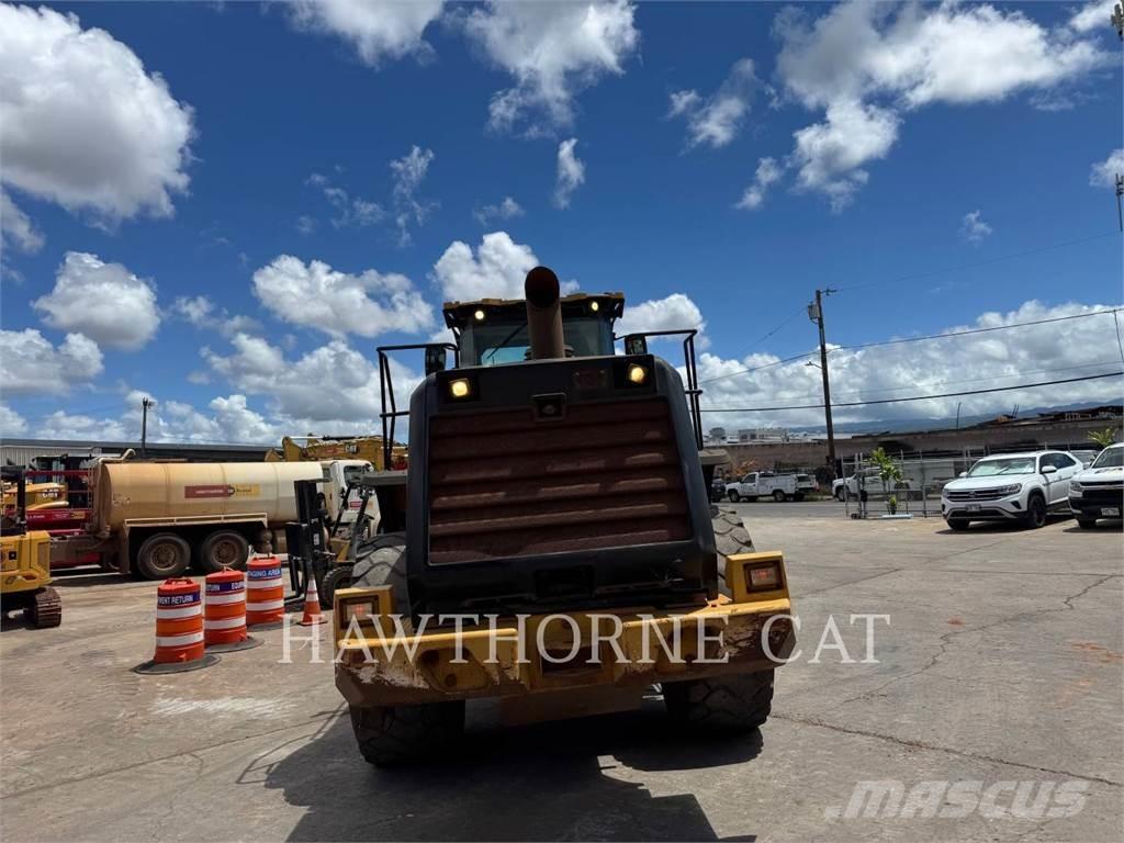 CAT 966M Incarcator pe pneuri
