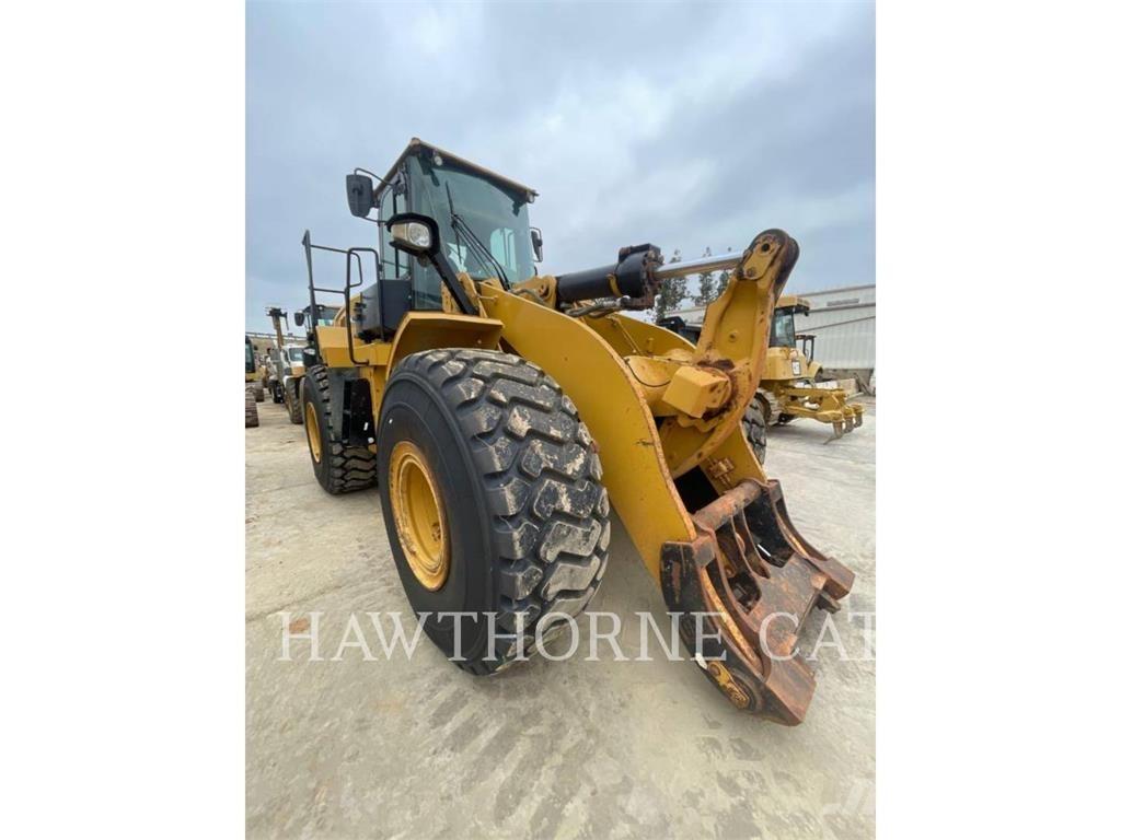 CAT 966M Incarcator pe pneuri