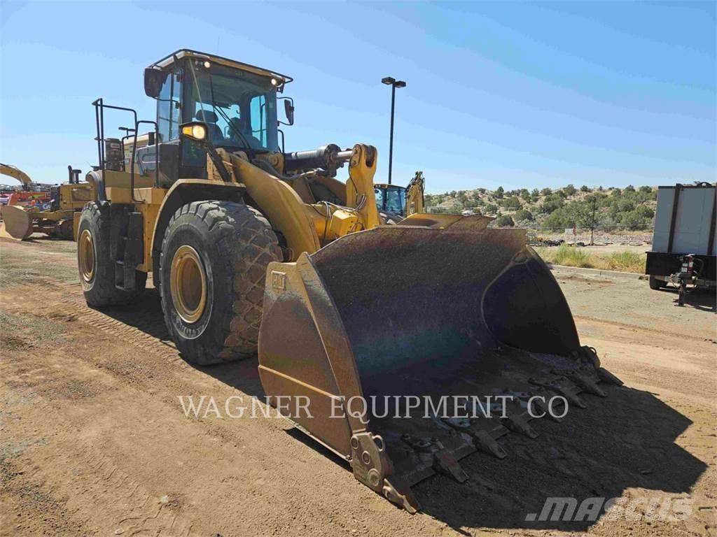 CAT 966M Incarcator pe pneuri