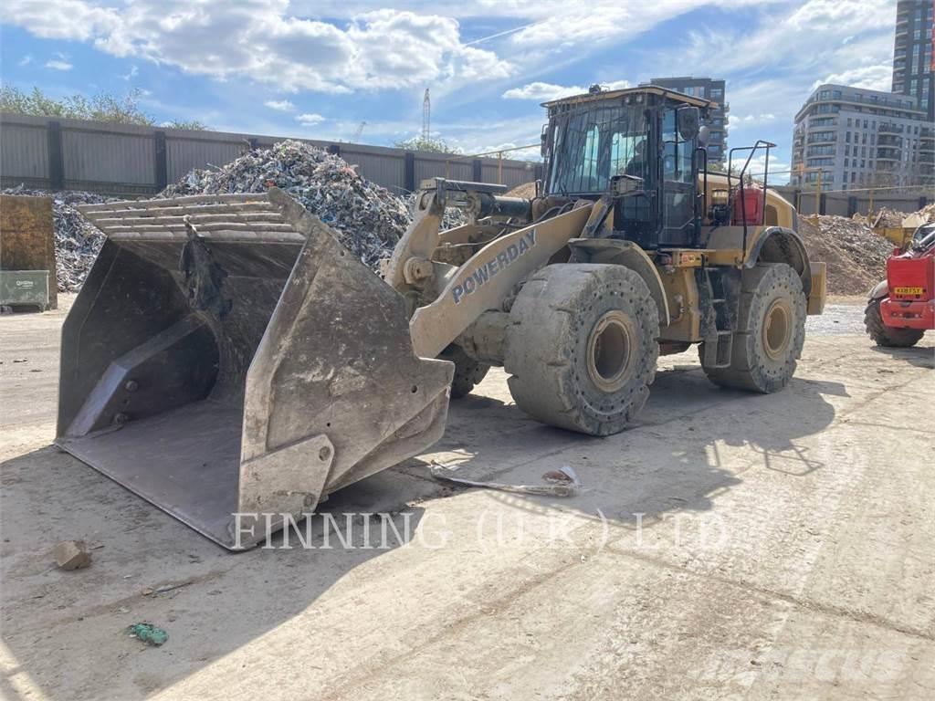 CAT 966M HL Incarcator pe pneuri