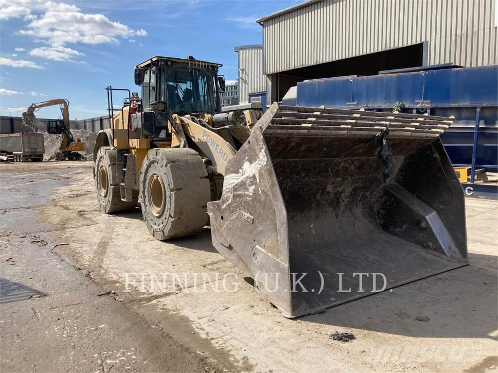 CAT 966M HL Incarcator pe pneuri