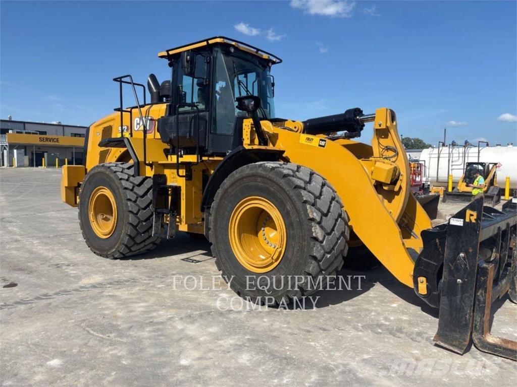 CAT 972-14 Incarcator pe pneuri
