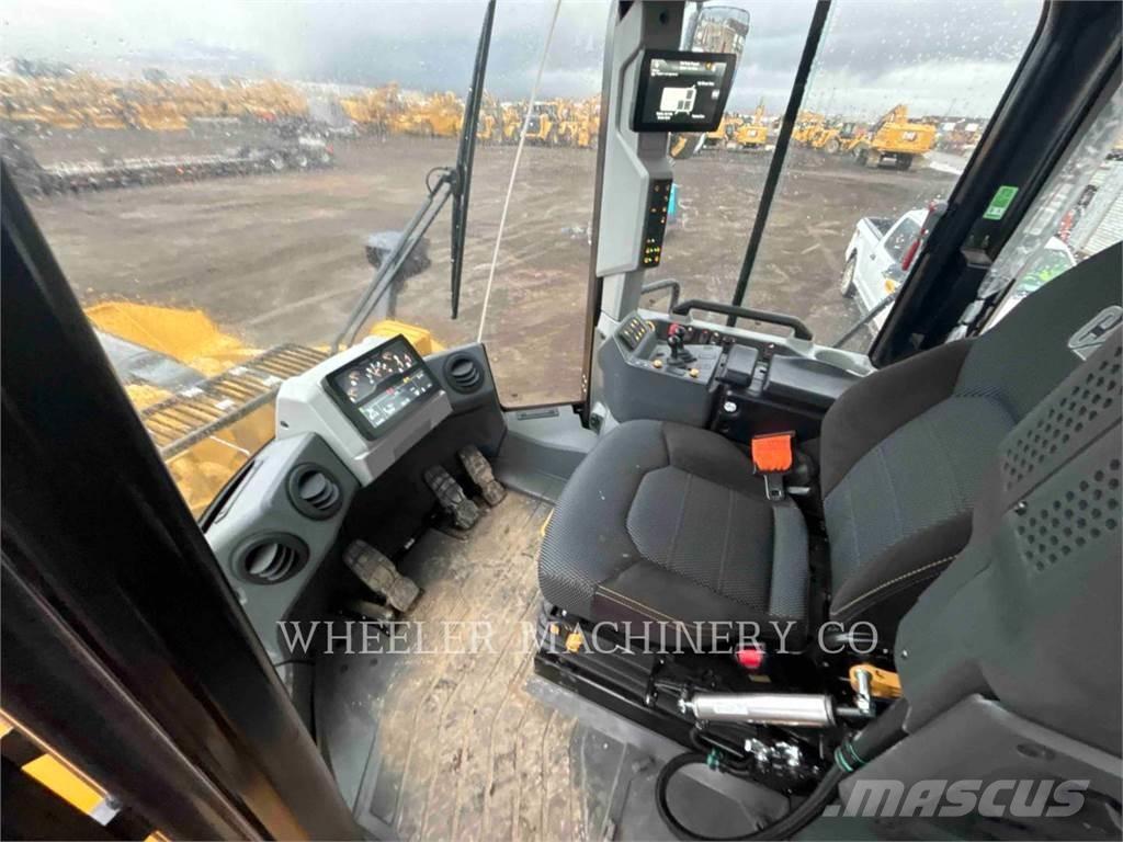 CAT 972 QC Incarcator pe pneuri