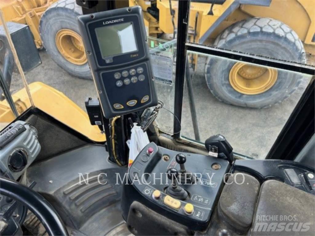 CAT 972H Incarcator pe pneuri
