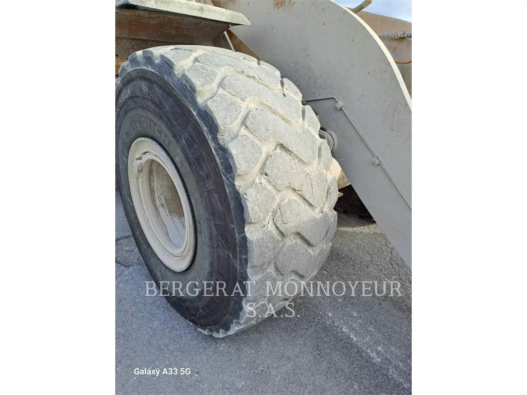 CAT 972K Incarcator pe pneuri