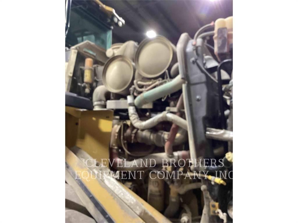 CAT 972M Incarcator pe pneuri