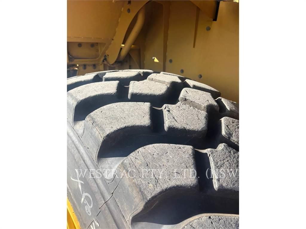 CAT 972M Incarcator pe pneuri