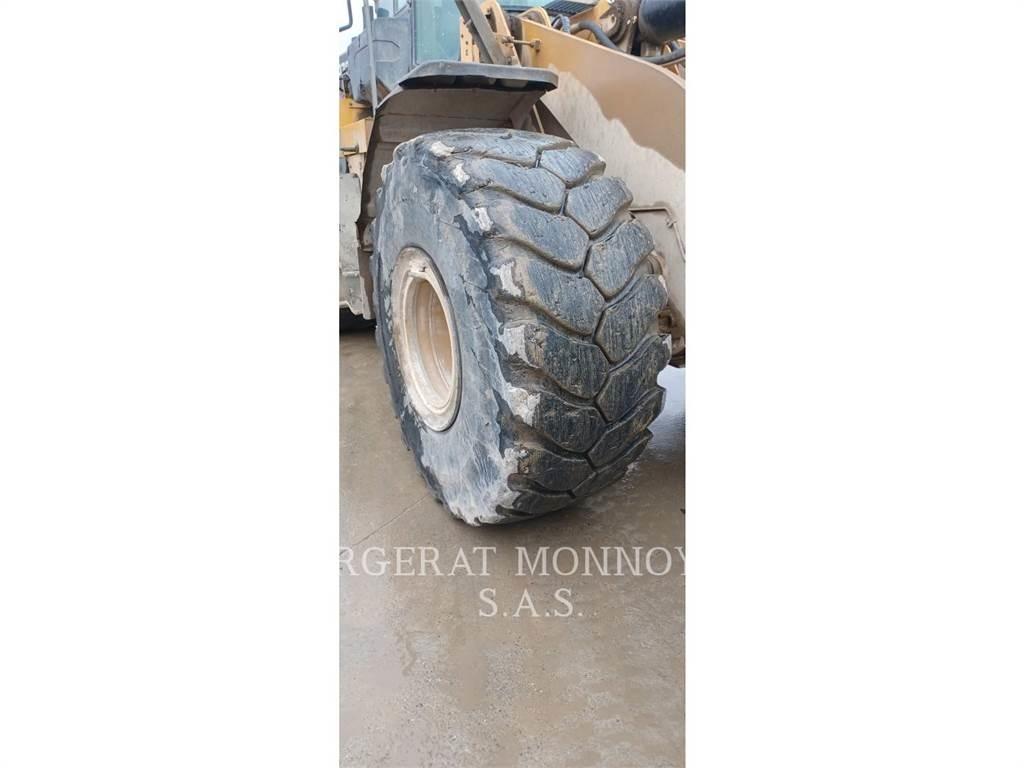 CAT 972M Incarcator pe pneuri