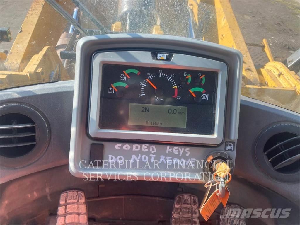CAT 972M Incarcator pe pneuri