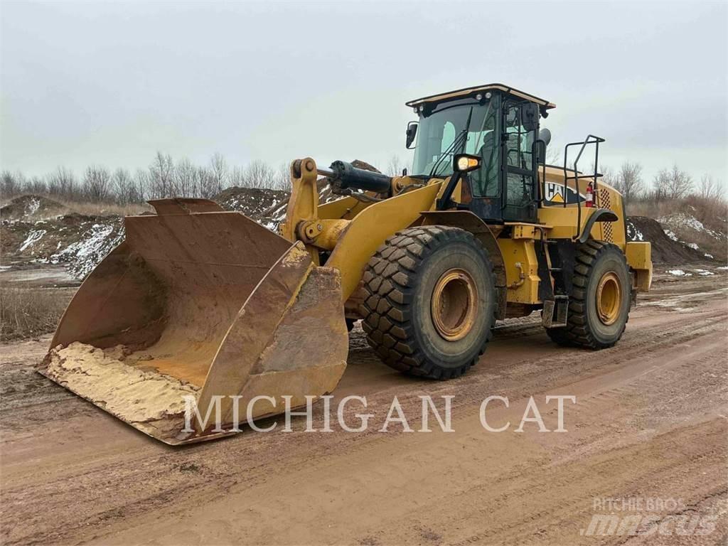 CAT 972M Incarcator pe pneuri