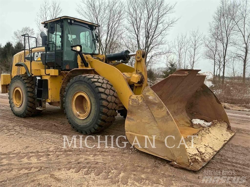 CAT 972M Incarcator pe pneuri