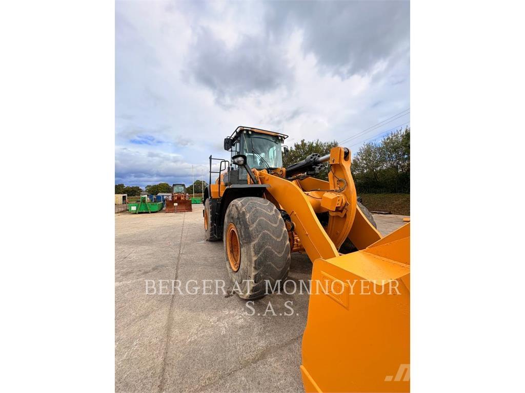 CAT 972M Incarcator pe pneuri