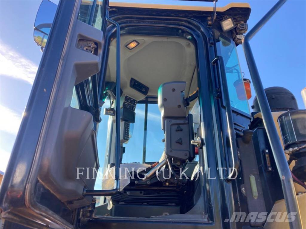 CAT 972M Incarcator pe pneuri