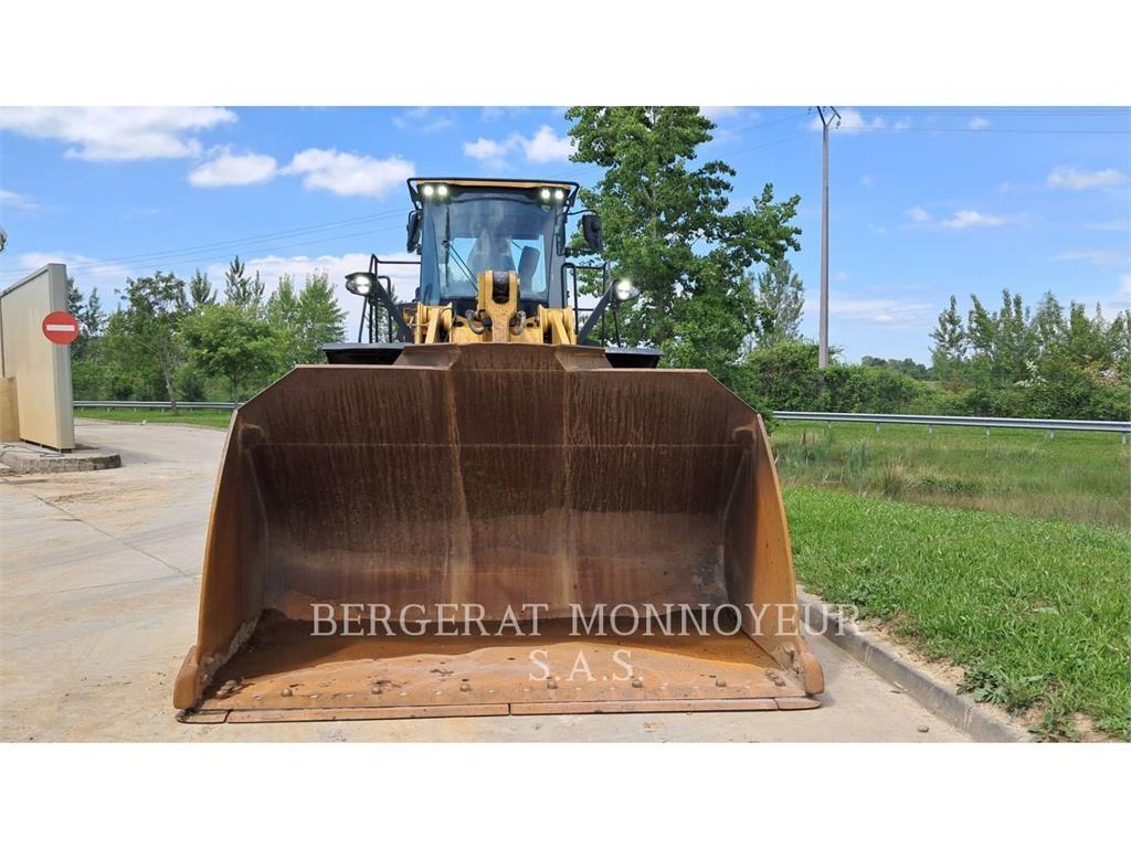 CAT 972M XE Incarcator pe pneuri