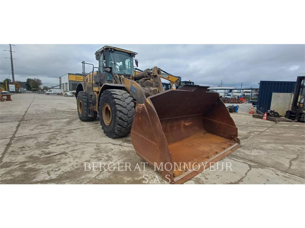 CAT 972M XE Incarcator pe pneuri
