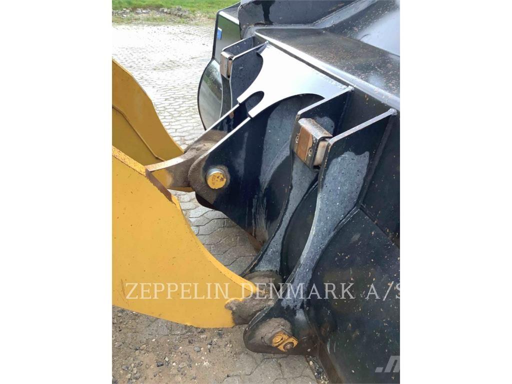 CAT 972MXE Incarcator pe pneuri