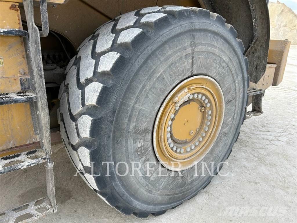 CAT 980-14 Incarcator pe pneuri
