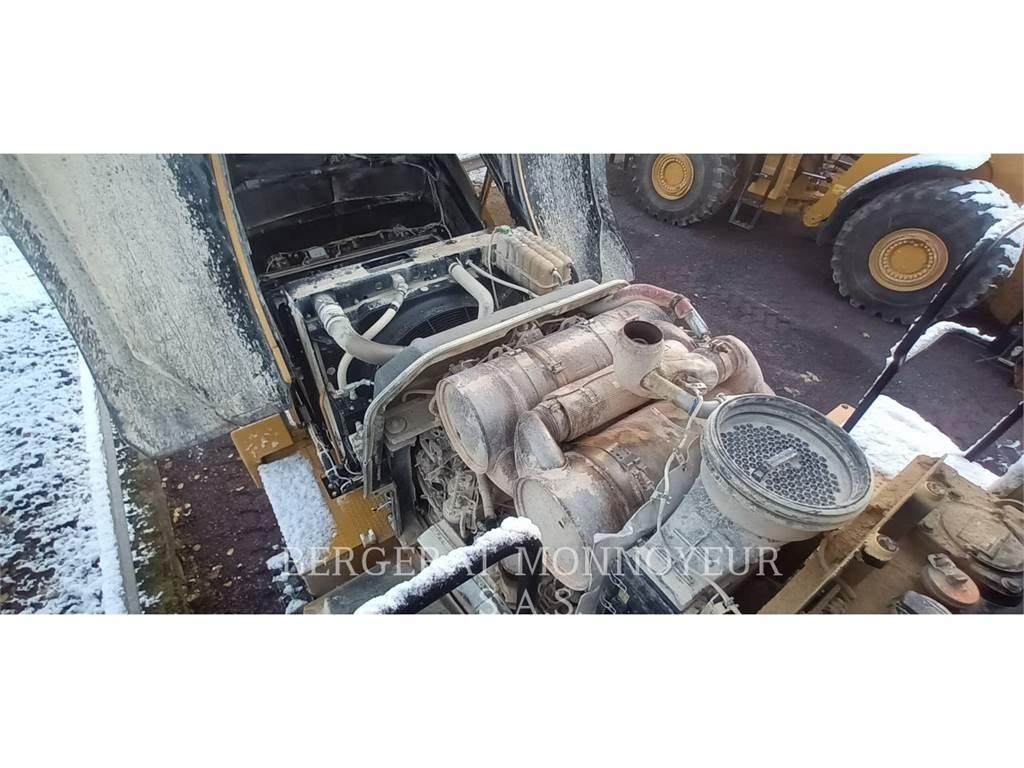CAT 980M Incarcator pe pneuri