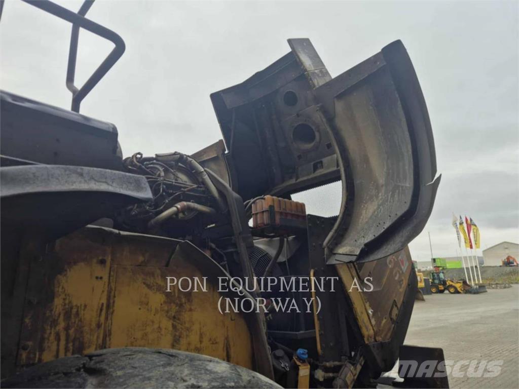 CAT 980M Incarcator pe pneuri