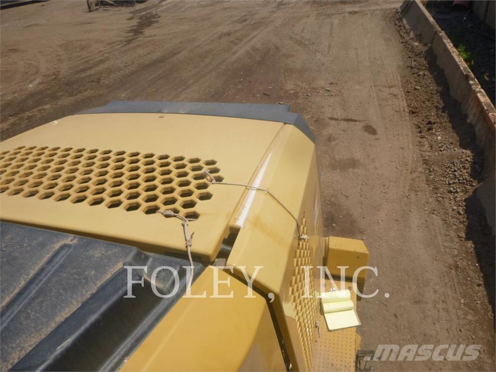 CAT 980M Incarcator pe pneuri