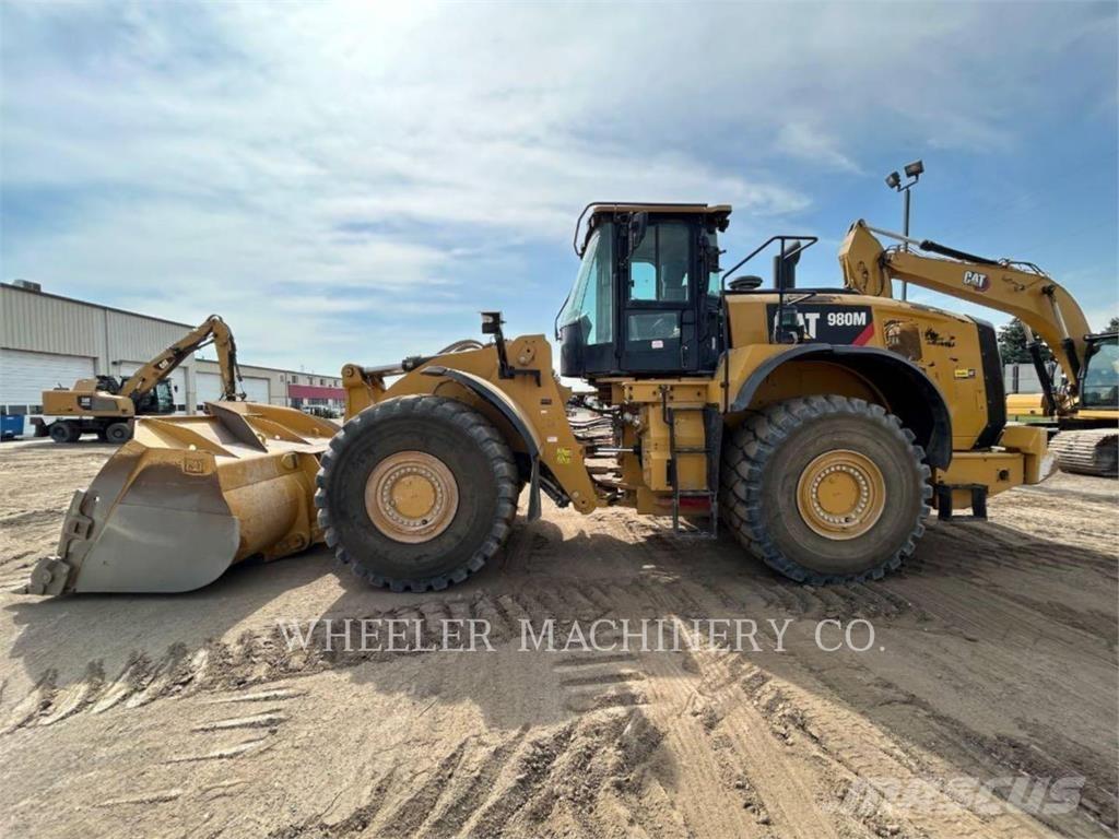CAT 980M Incarcator pe pneuri