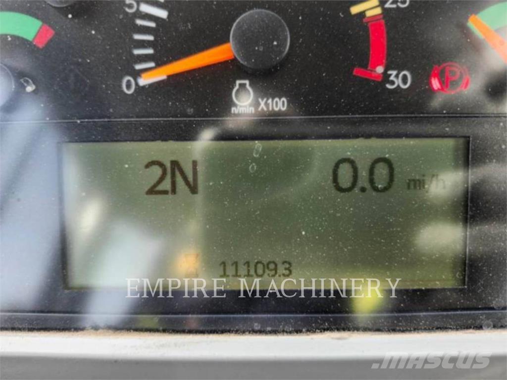 CAT 980M Incarcator pe pneuri