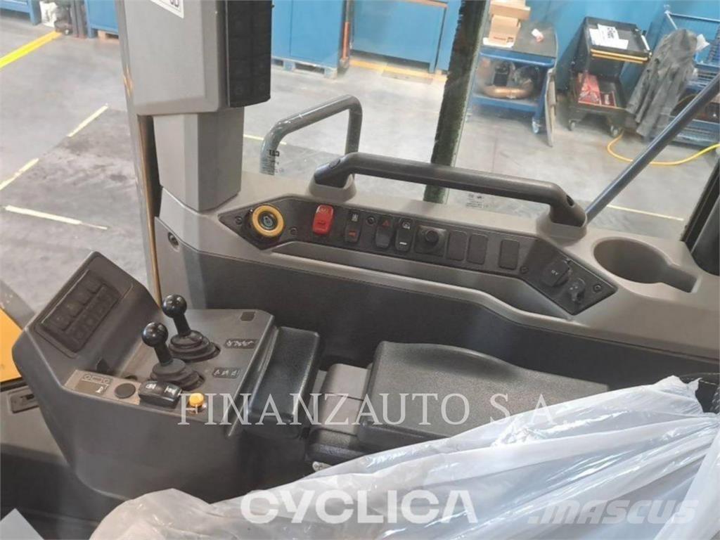 CAT 980XE Incarcator pe pneuri