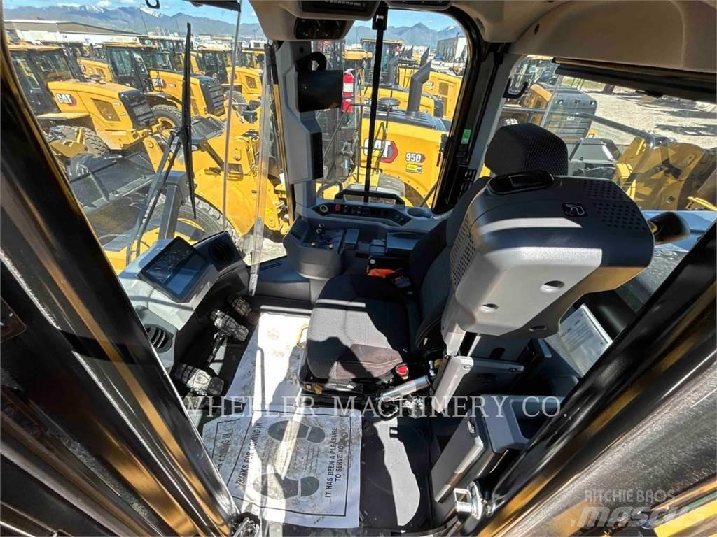 CAT 982 Incarcator pe pneuri