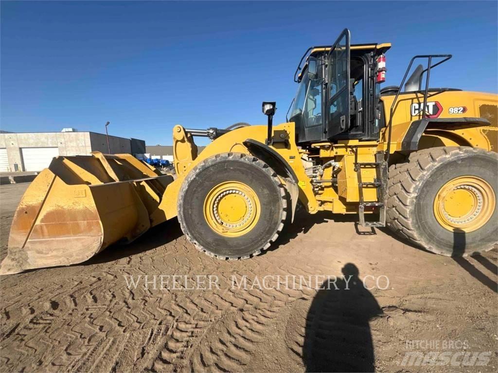 CAT 982 Incarcator pe pneuri