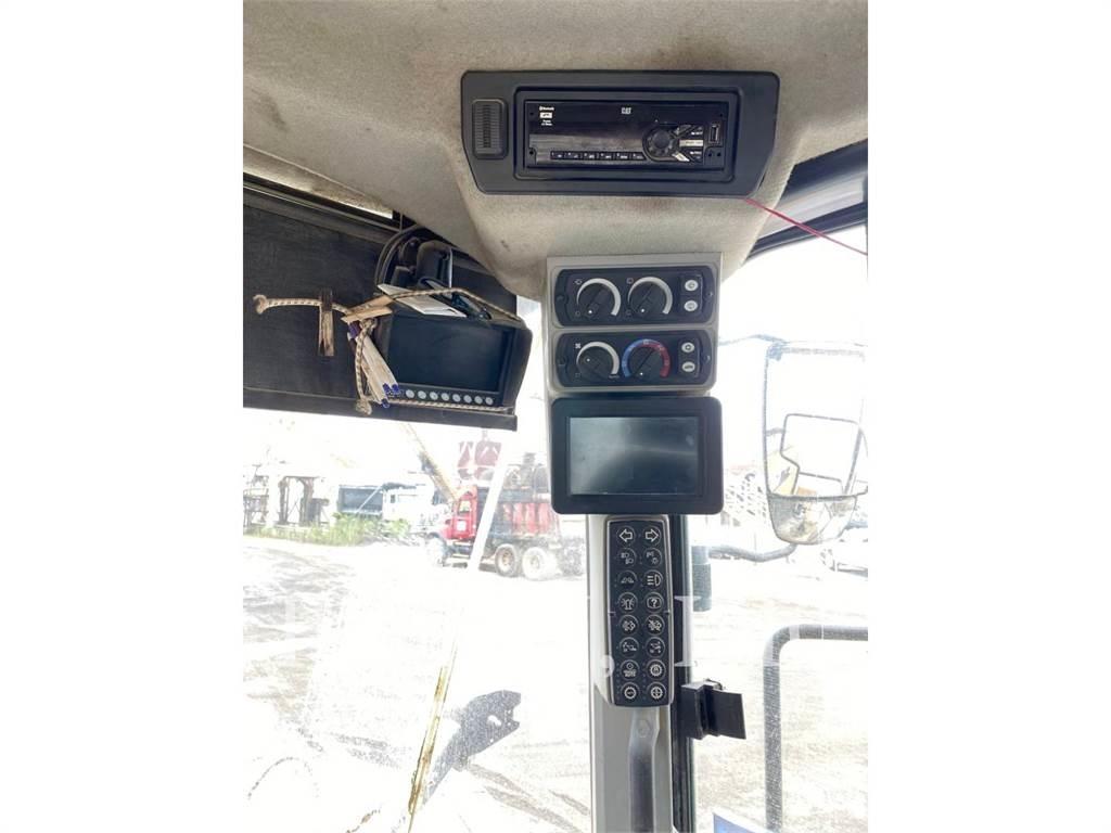 CAT 982M Incarcator pe pneuri