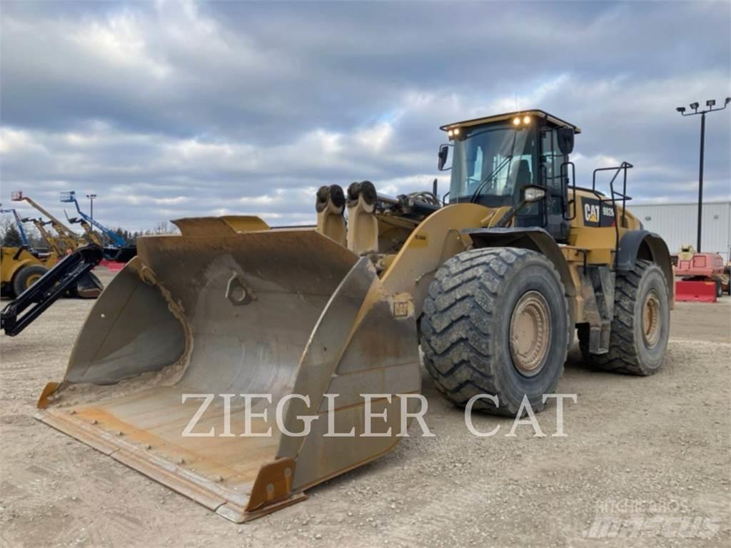 CAT 982M Incarcator pe pneuri