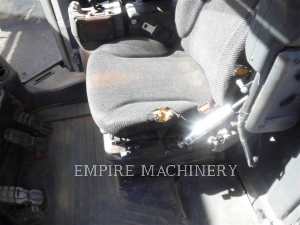 CAT 982M Incarcator pe pneuri