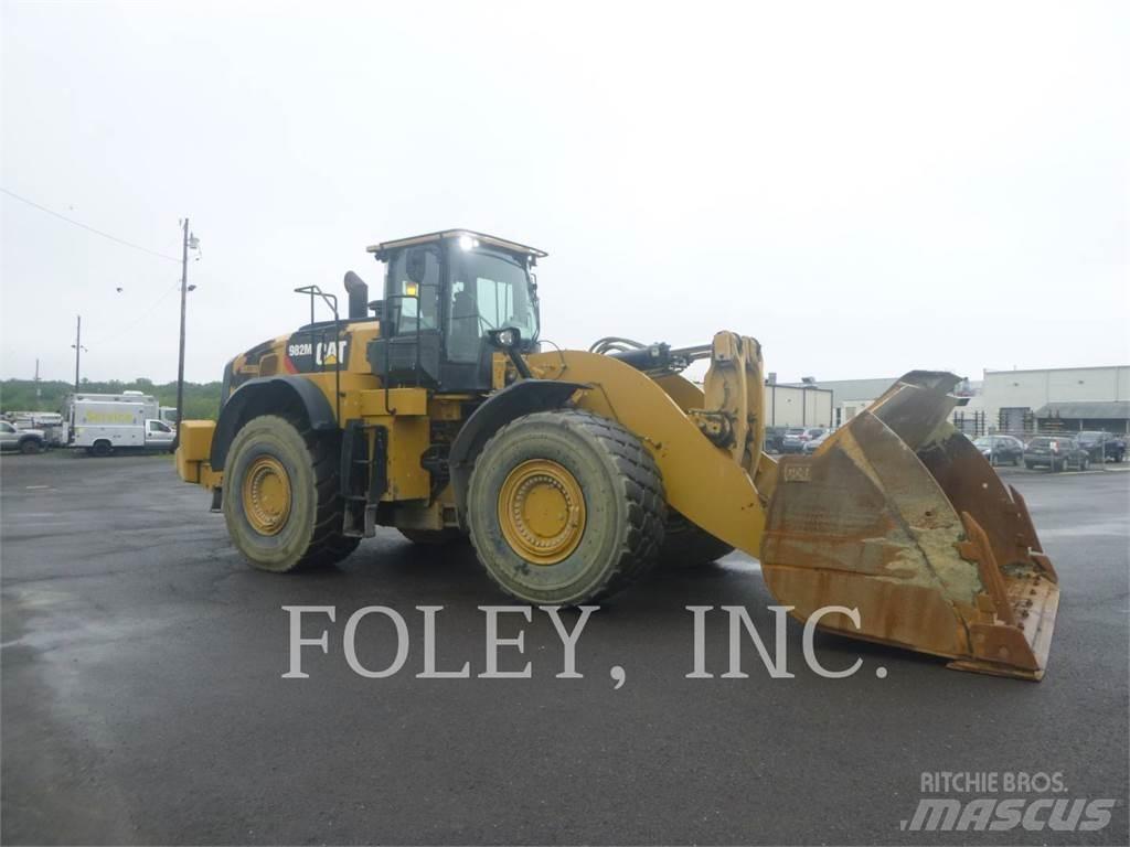 CAT 982M Incarcator pe pneuri