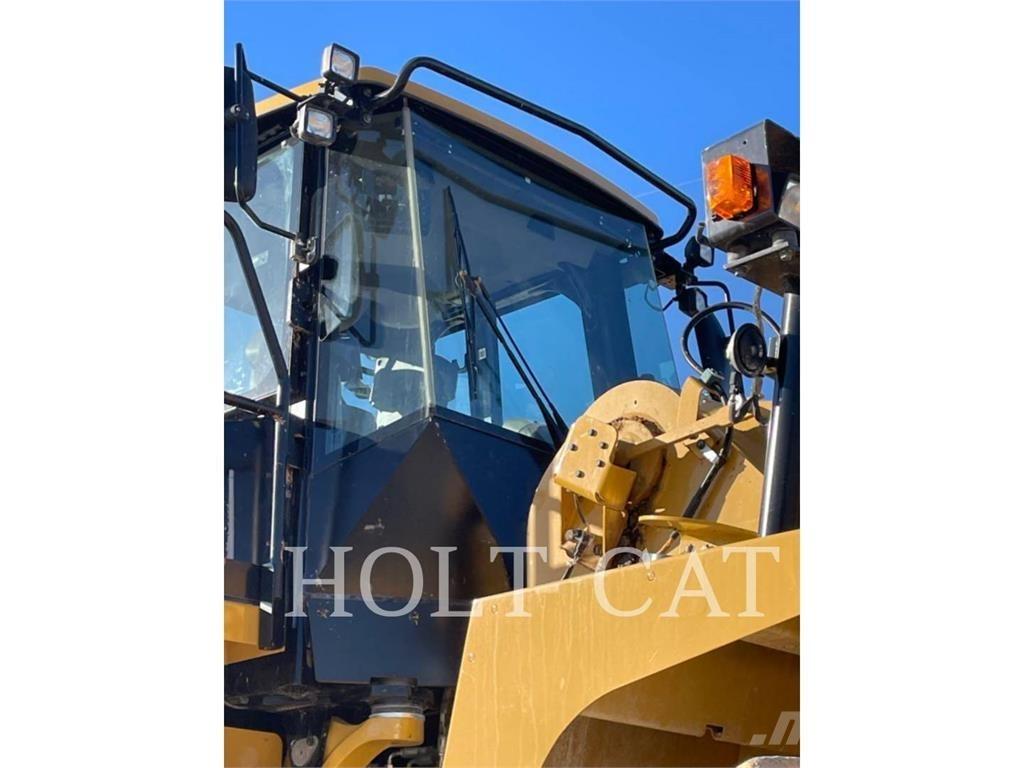CAT 988K Incarcator pe pneuri