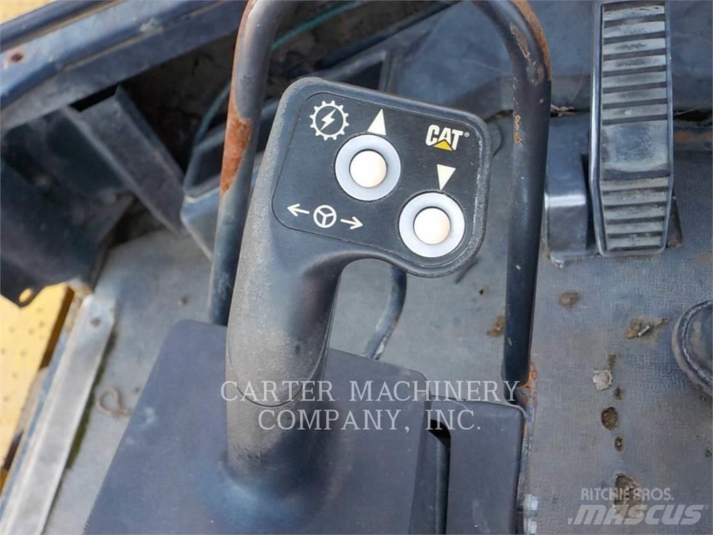 CAT 990 Incarcator pe pneuri