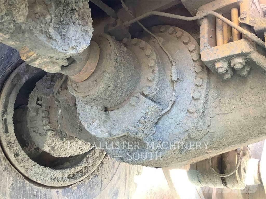 CAT 990 Incarcator pe pneuri