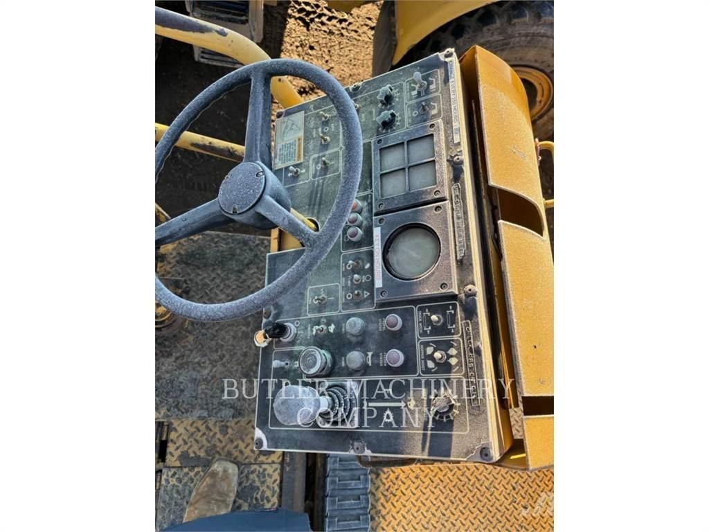 CAT AP-1000B Pavatoare asfalt