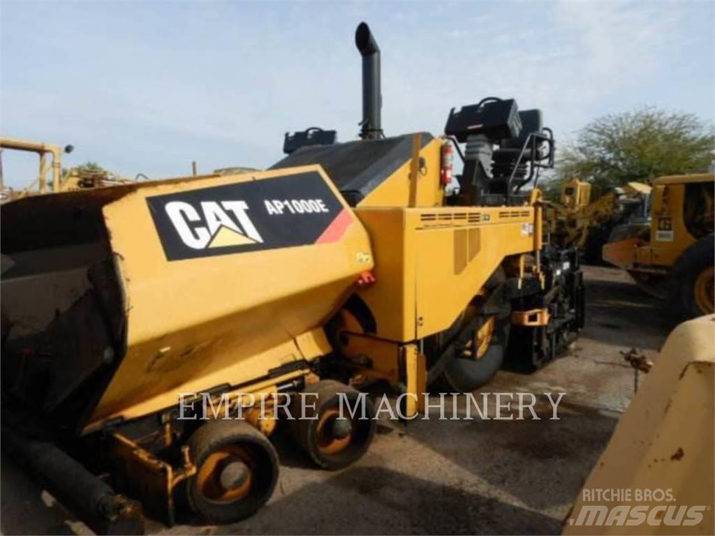 CAT AP1000E Pavatoare asfalt