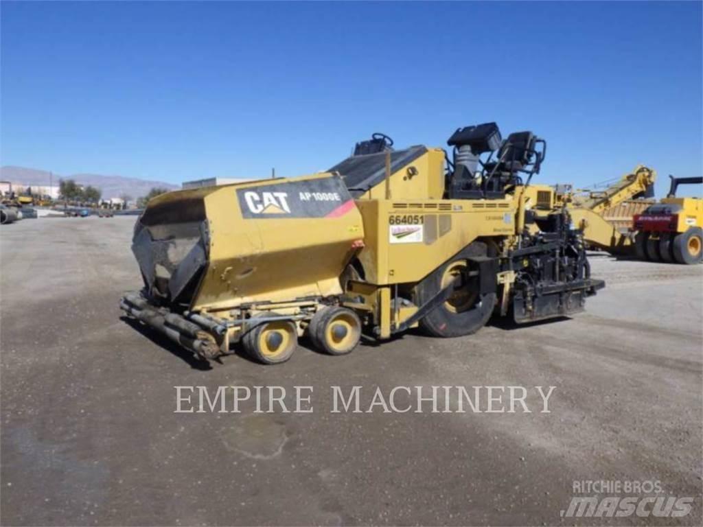 CAT AP1000E Pavatoare asfalt