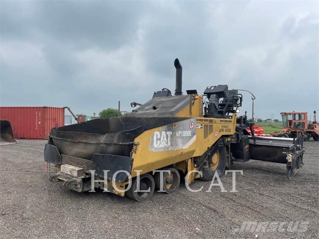 CAT AP1000E Incarcator pe pneuri