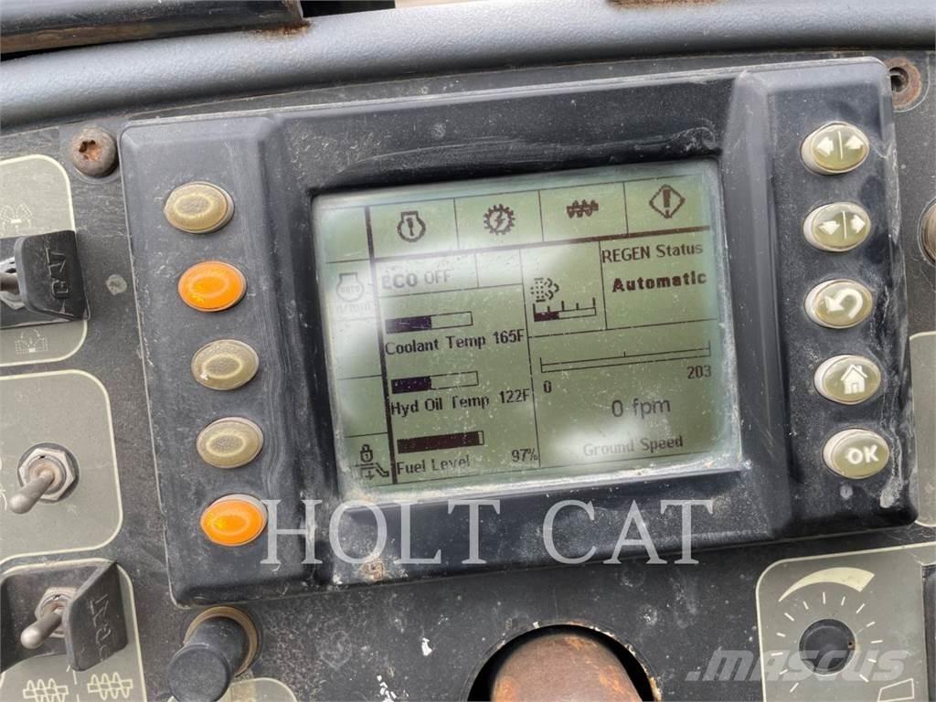 CAT AP1000E Incarcator pe pneuri