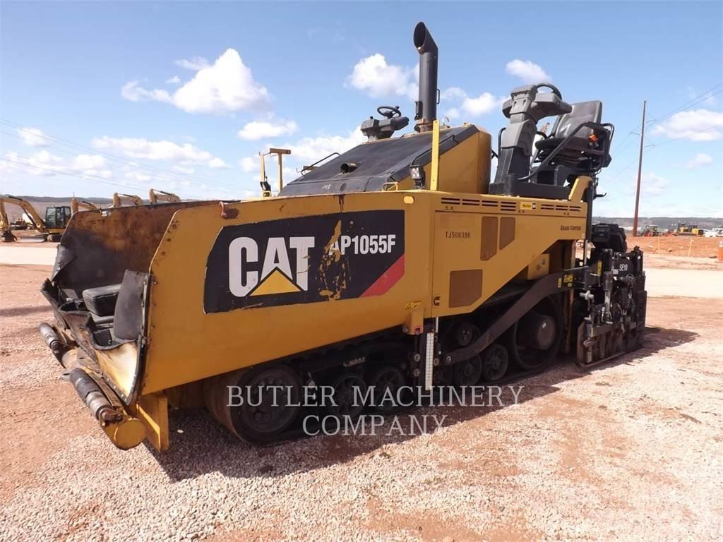 CAT AP1055F Pavatoare asfalt