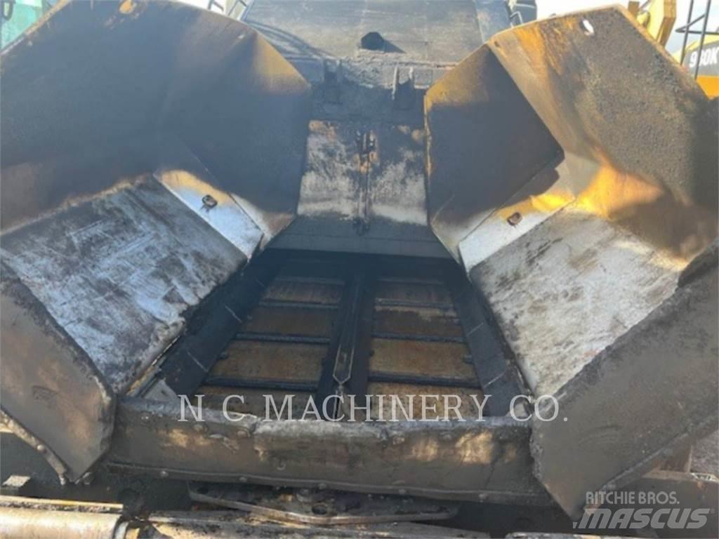 CAT AP1055F Pavatoare asfalt