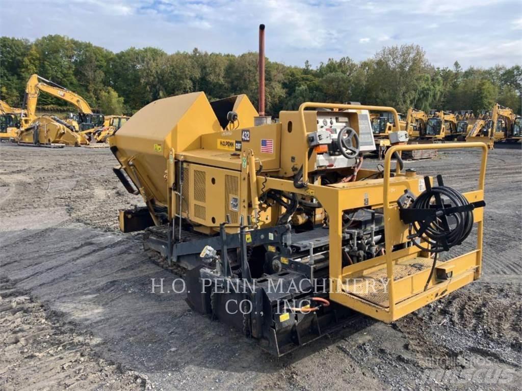 CAT AP255E Pavatoare asfalt