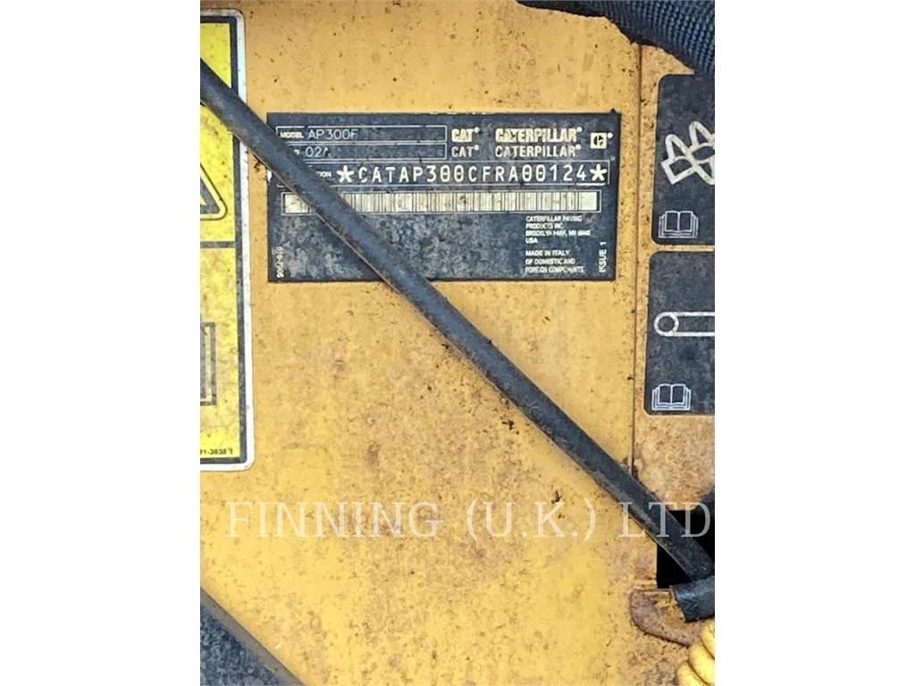 CAT AP300F Pavatoare asfalt