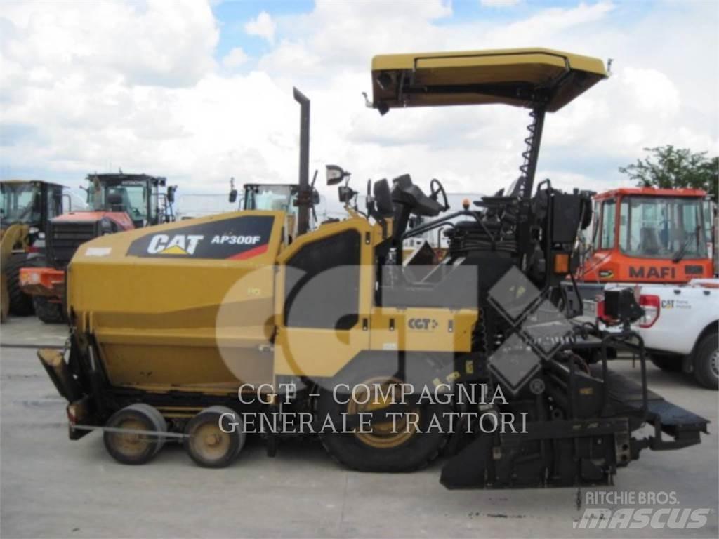 CAT AP300F Pavatoare asfalt