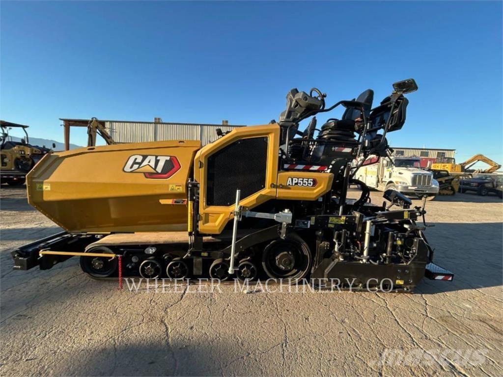 CAT AP555 Pavatoare asfalt