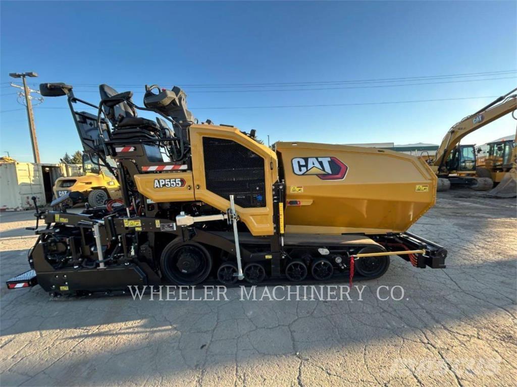 CAT AP555 Pavatoare asfalt