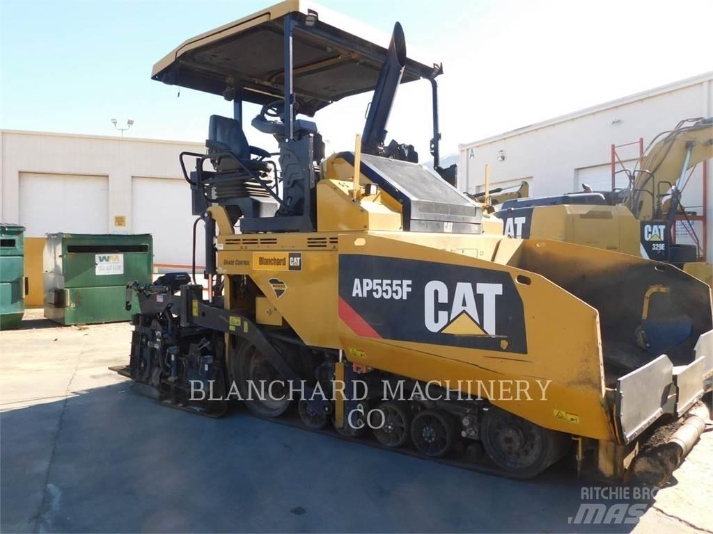 CAT AP555F Pavatoare asfalt